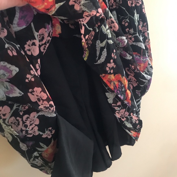 Kimchi Blue Romper mini dress with shorts - Picture 5 of 6